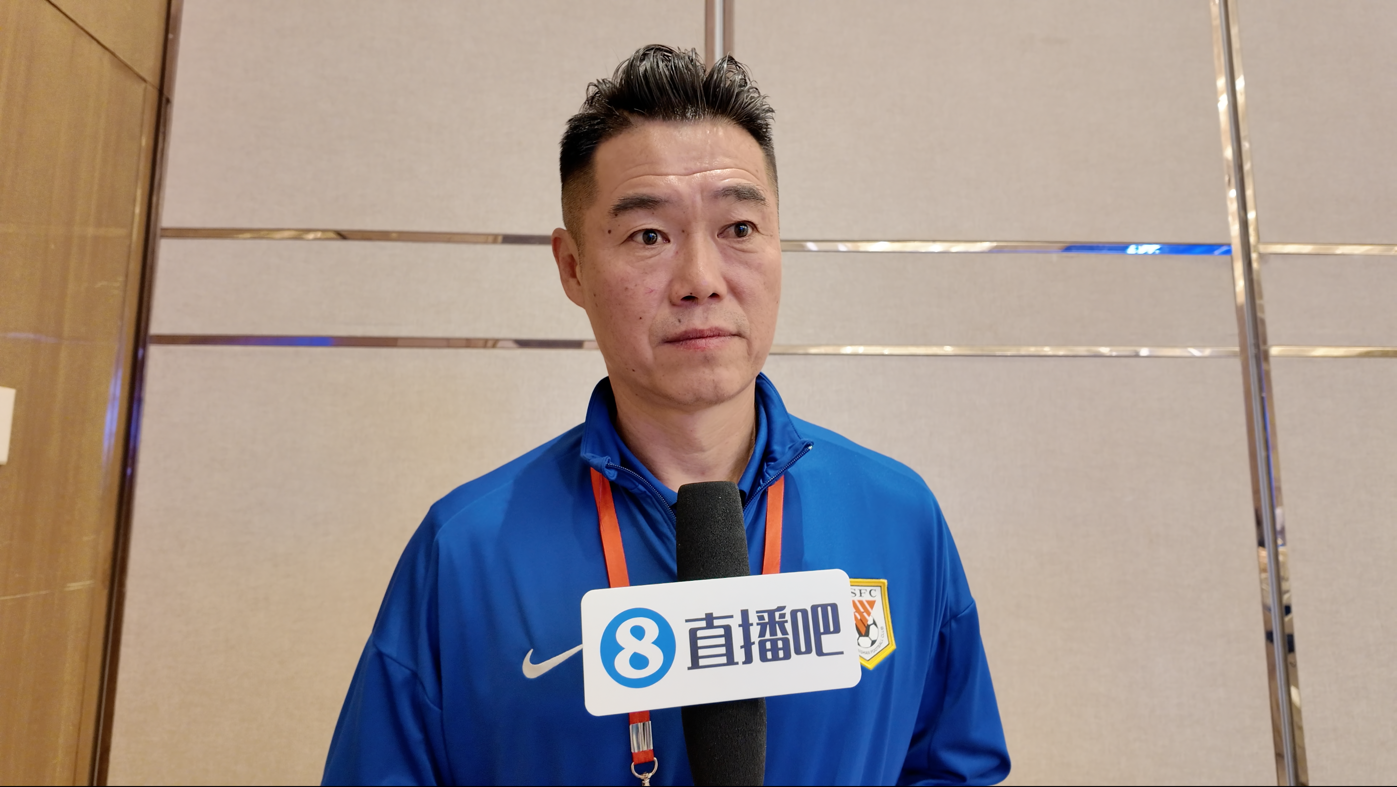 半岛体育APP-记者：宿茂臻将出席赛前发布会，泰山队报名主教练是宿茂臻