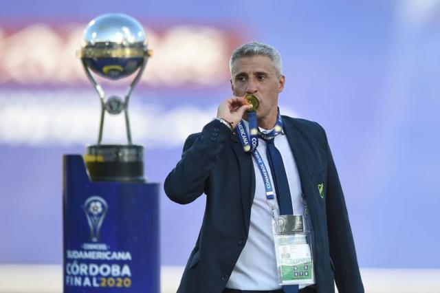 半岛体育-拿南美杯后别阿甲 克雷斯波或执教巴甲豪门圣保罗